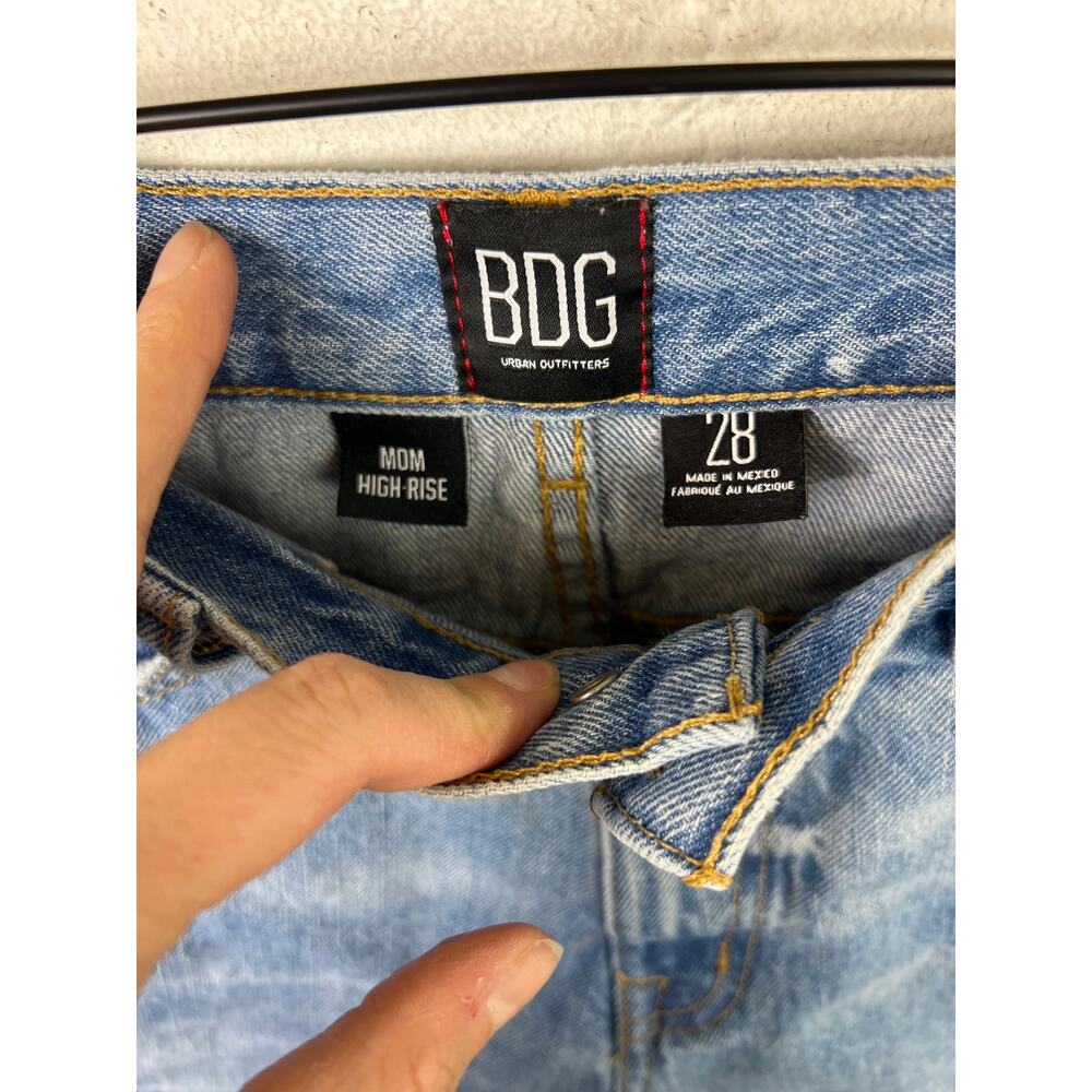 Bdg Urban Outfitters Women's High Rise Denim Mom Shorts Stretch Blue Size 28 - Picture 8 of 11